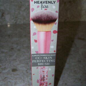 It Heavenly Luxe Pink Glitter Makeup Brush